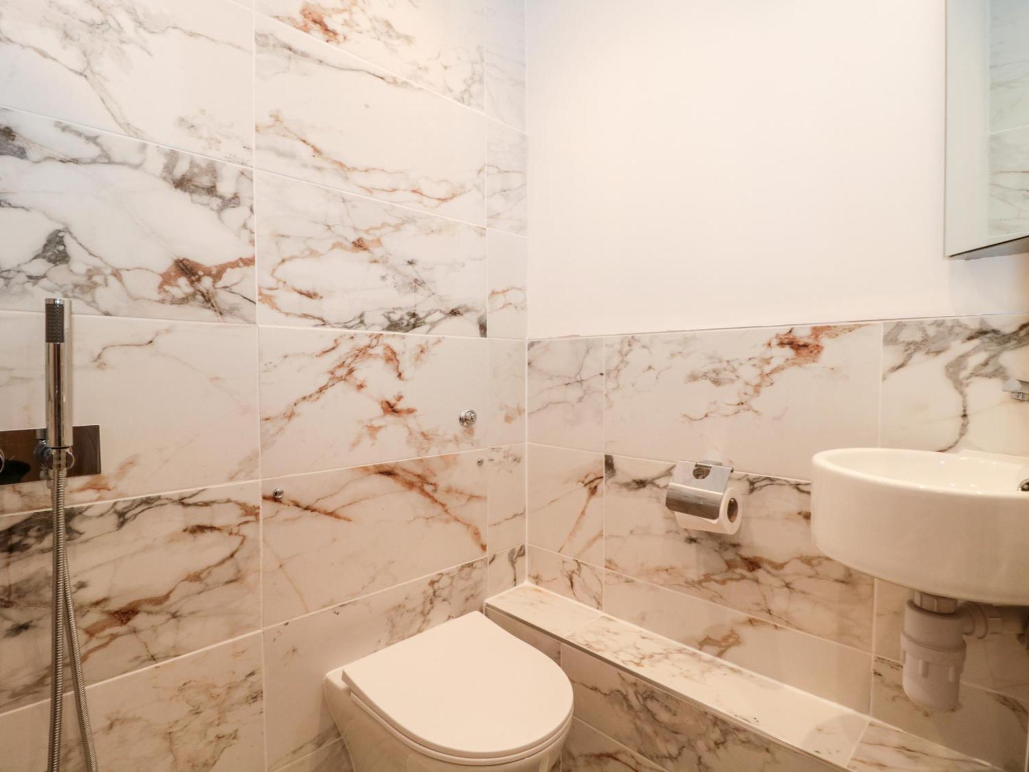 Purbeck Hotel Apartments - Flat 5 Свонідж Екстер'єр фото