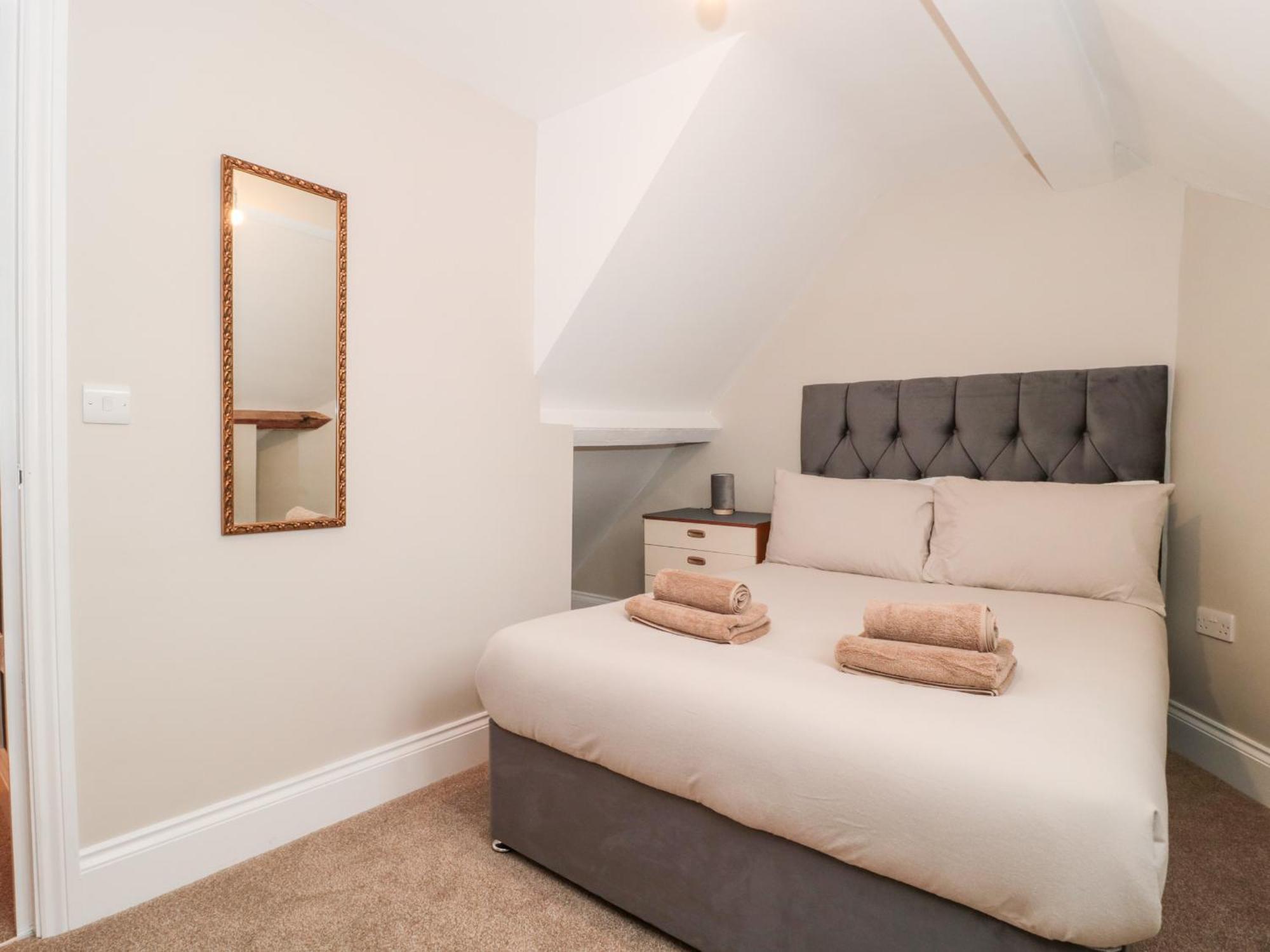 Purbeck Hotel Apartments - Flat 5 Свонідж Екстер'єр фото